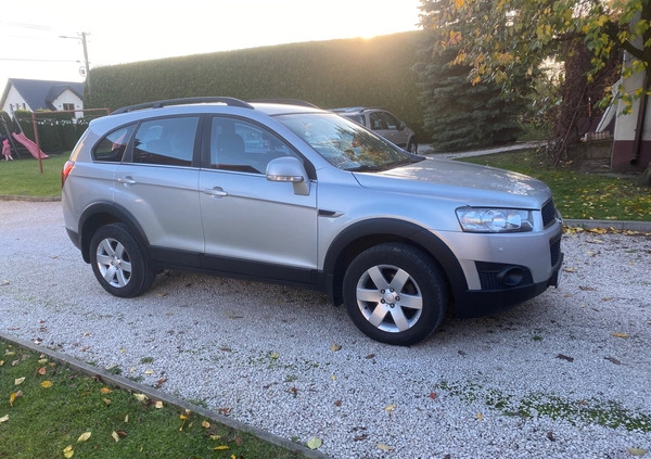 Chevrolet Captiva cena 29999 przebieg: 187000, rok produkcji 2011 z Staszów małe 326